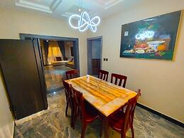 Exclusive Sweet Green Rendezvous Hotel