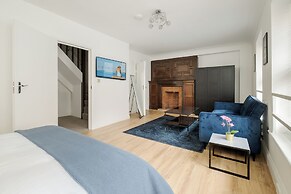 Elegant Mayfair Apartment