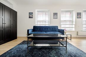 Elegant Mayfair Apartment