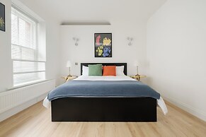 Elegant Mayfair Apartment