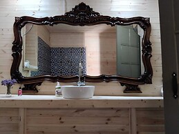 Latibule Adahan Guest House