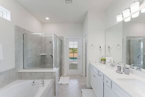 Stunning 8BR Pool Gameroom Minutes to Disney