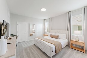 Stunning 8BR Pool Gameroom Minutes to Disney