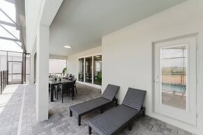 Stunning 8BR Pool Gameroom Minutes to Disney