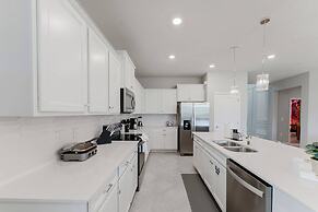 Stunning 8BR Pool Gameroom Minutes to Disney