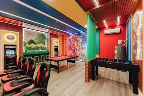 Stunning 8BR Pool Gameroom Minutes to Disney