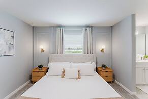 Stunning 8BR Pool Gameroom Minutes to Disney