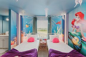 Stunning 8BR Pool Gameroom Minutes to Disney