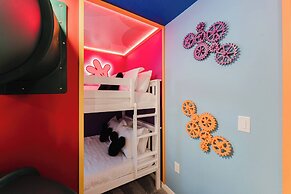 Stunning 8BR Pool Gameroom Minutes to Disney