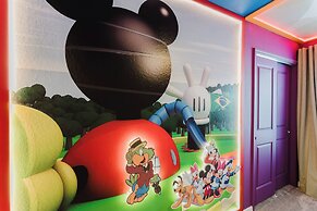 Stunning 8BR Pool Gameroom Minutes to Disney