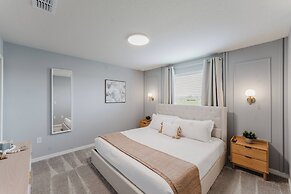 Stunning 8BR Pool Gameroom Minutes to Disney