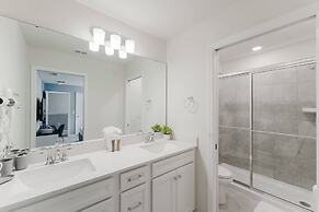 Stunning 8BR Pool Gameroom Minutes to Disney