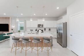 Stunning 8BR Pool Gameroom Minutes to Disney