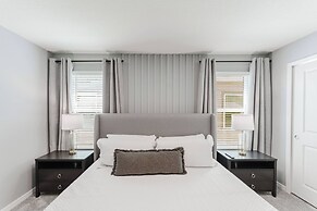 Stunning 8BR Pool Gameroom Minutes to Disney