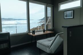 Eqi Glacier Lodge - World of Greenland