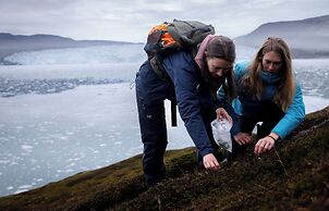 Eqi Glacier Lodge - World of Greenland