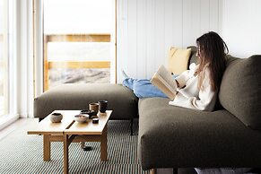 Eqi Glacier Lodge - World of Greenland