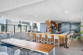 A Gallery in the Sky Rare Corner Unit Pool Gym