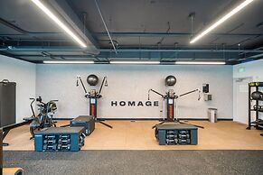 A Gallery in the Sky Rare Corner Unit Pool Gym