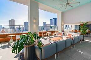 A Gallery in the Sky Rare Corner Unit Pool Gym