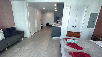 Where the Skyline Sleeps Rooftop Pool Gym