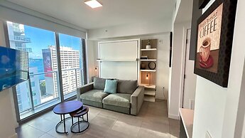 30th-floor Studio Gym Pool Sky Lounge