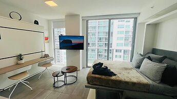 30th-floor Studio Gym Pool Sky Lounge