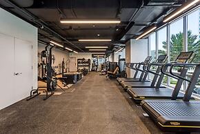 City Calm Gym Pool City Easy Access