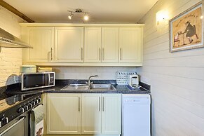 Host Stay Granary Barn