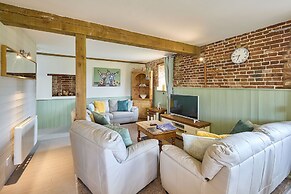 Host Stay Granary Barn