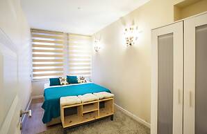 Big Cute Flat with Patio in Beyoglu