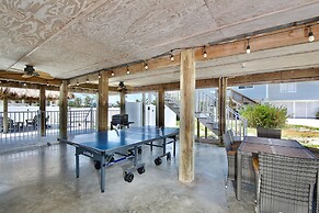 Vallie's Villa & Monty's Place