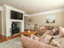 Meadow Manor And Spa