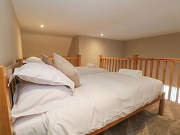 Meadow Manor And Spa