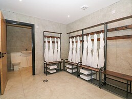 Meadow Manor And Spa