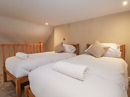 Meadow Manor And Spa