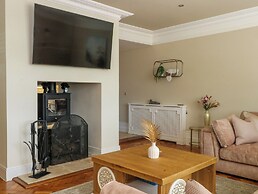Meadow Manor And Spa