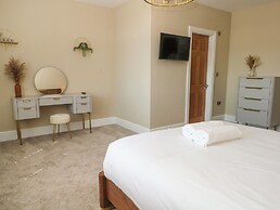 Meadow Manor And Spa