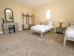 Meadow Manor And Spa