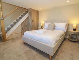 Meadow Manor And Spa