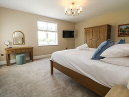 Meadow Manor And Spa
