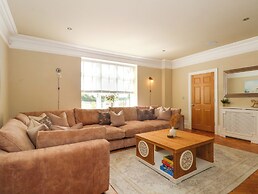 Meadow Manor And Spa