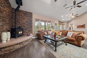 Bright Family Getaway Mountain Views Outdoor Living
