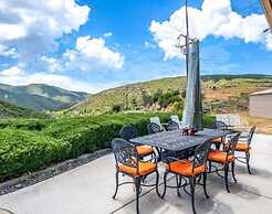 Bright Family Getaway Mountain Views Outdoor Living