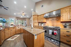 Bright Family Getaway Mountain Views Outdoor Living