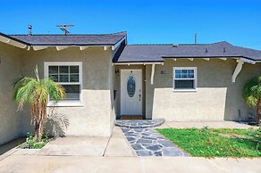Cozy Getaway Bright, Clean & Fully Equipped