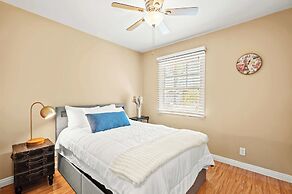 Cozy Getaway Bright, Clean & Fully Equipped
