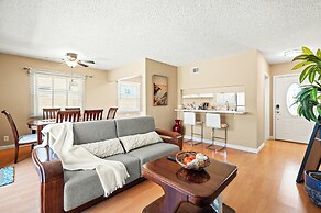 Cozy Getaway Bright, Clean & Fully Equipped