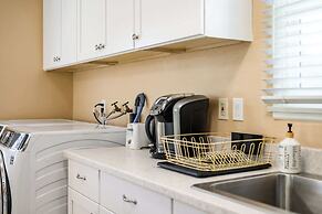 Cozy Getaway Bright, Clean & Fully Equipped