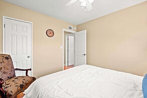 Cozy Getaway Bright, Clean & Fully Equipped